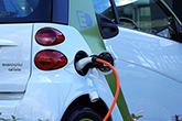 Haushalte mit eigener Photovoltaikanlage haben die Möglichkeit Elektroautos zuhause zu laden