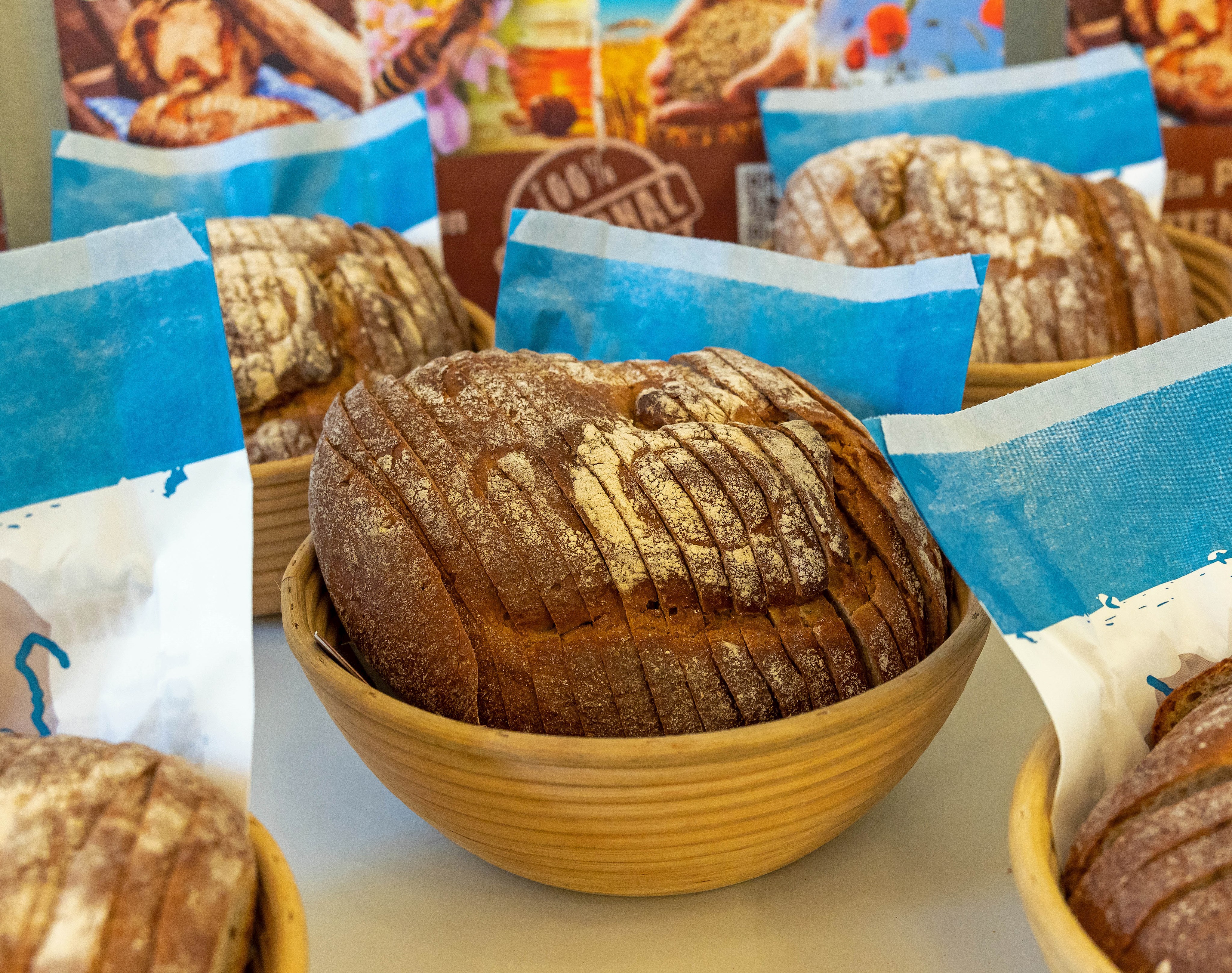 Ein Genuss mit Dinkel, Roggen, Honig, Kümmel und Fenchel: Das Mainlandbrot ist in zahlreichen Bäckereien im Landkreis Miltenberg erhältlich.