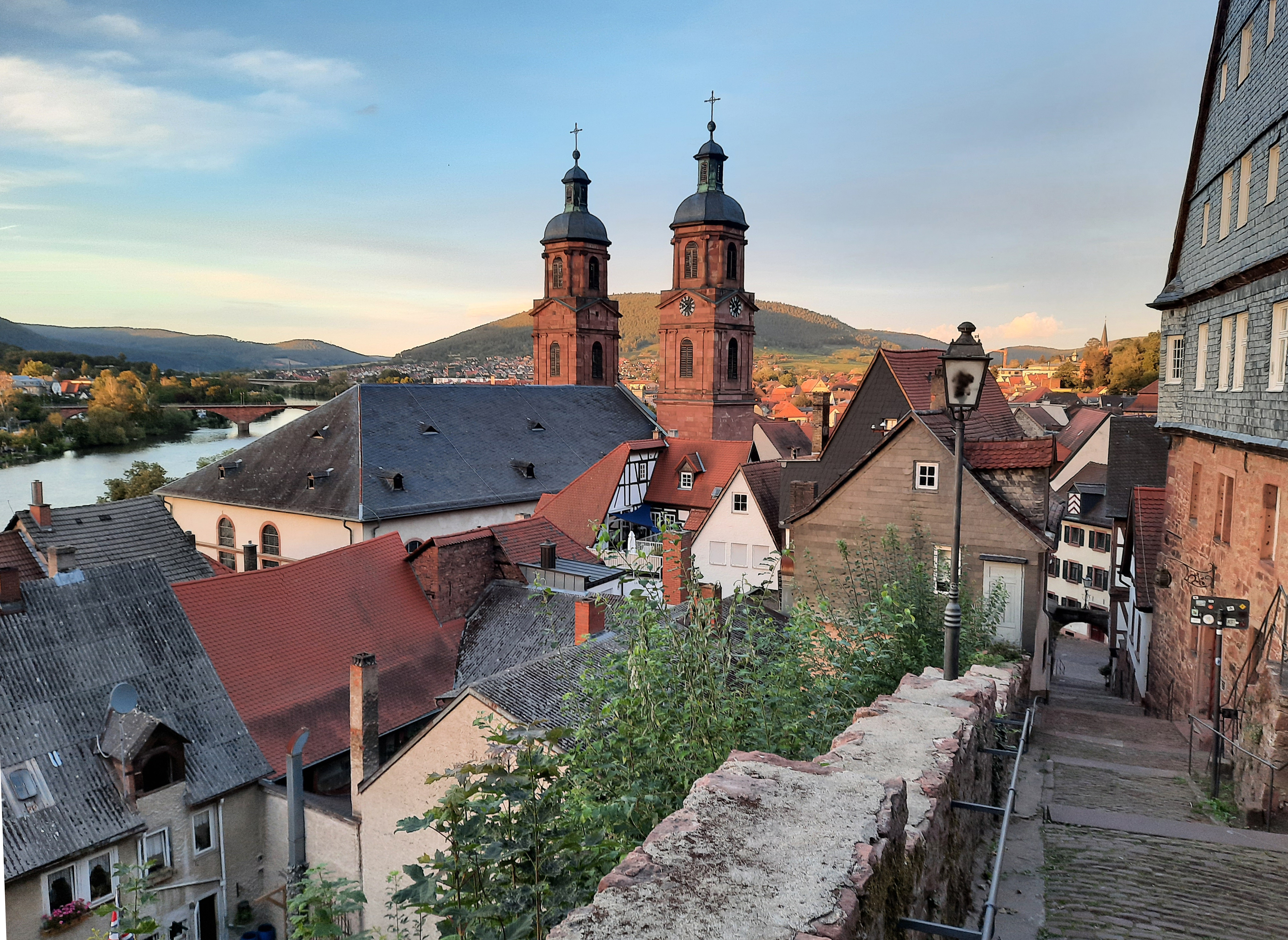 Lösungen für mehr Wohnraum gemeinsam mit Kommunen gesucht