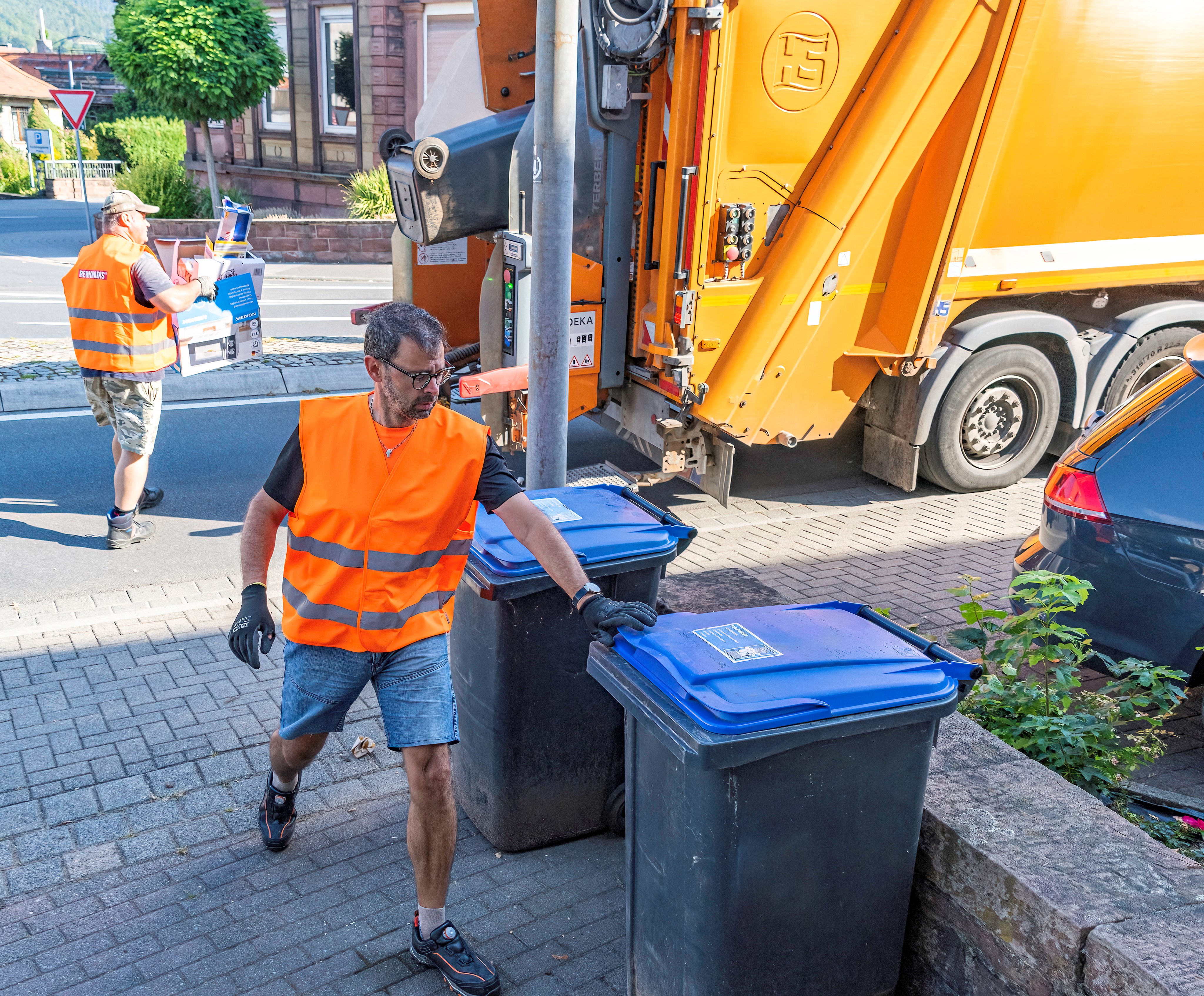 Leider haben wir keinen Alternativtext zu diesem Bild, aber wir arbeiten daran.